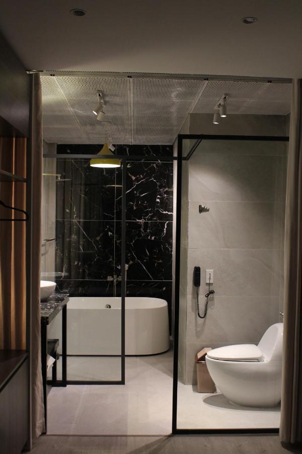 The Queendor Boutique Hotel Хошимин Экстерьер фото