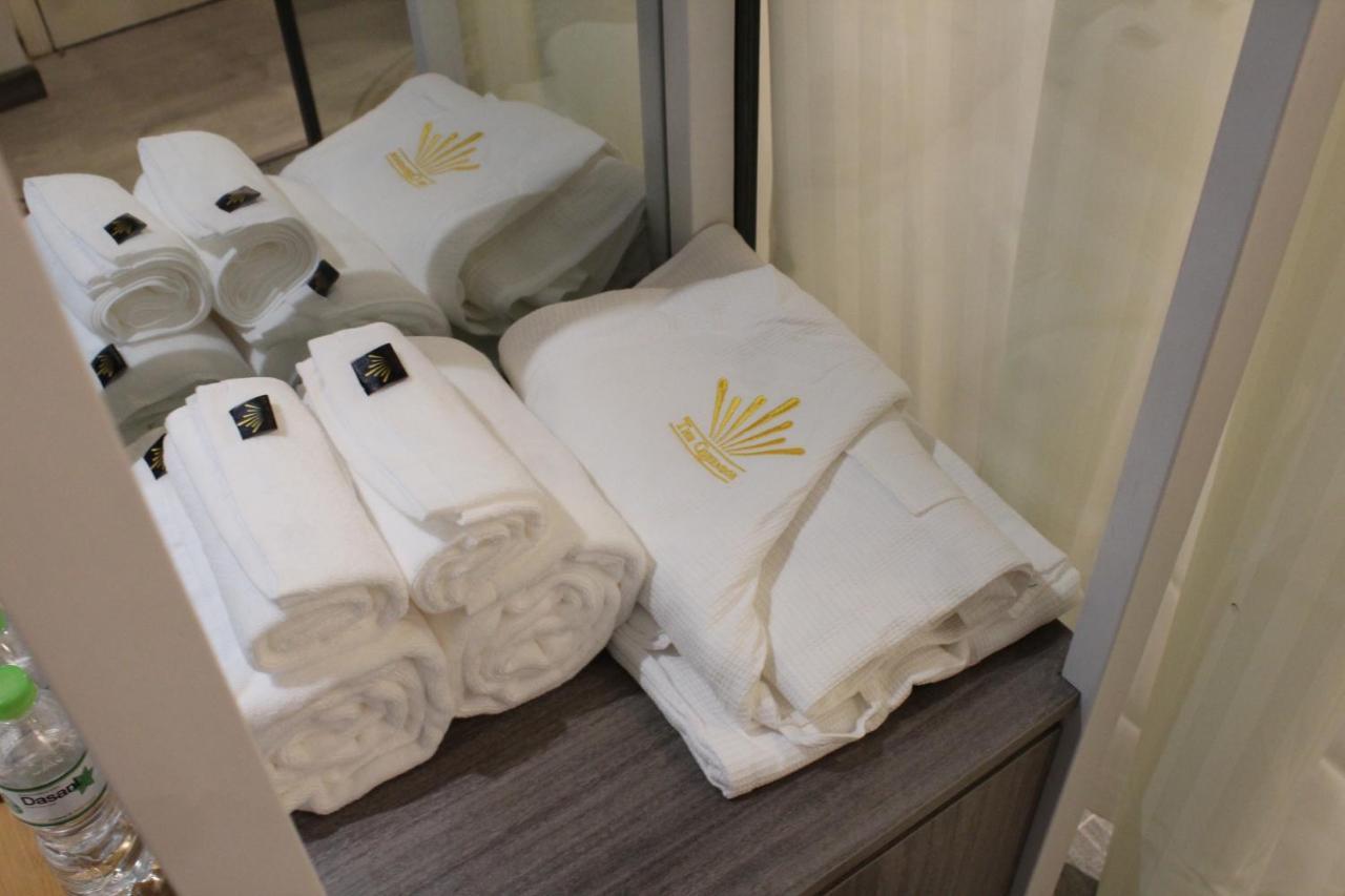 The Queendor Boutique Hotel Хошимин Экстерьер фото