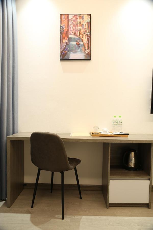 The Queendor Boutique Hotel Хошимин Экстерьер фото